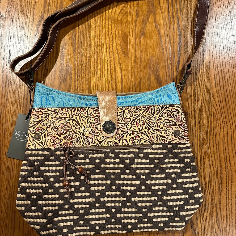 Myra chrysalism shoulder bag